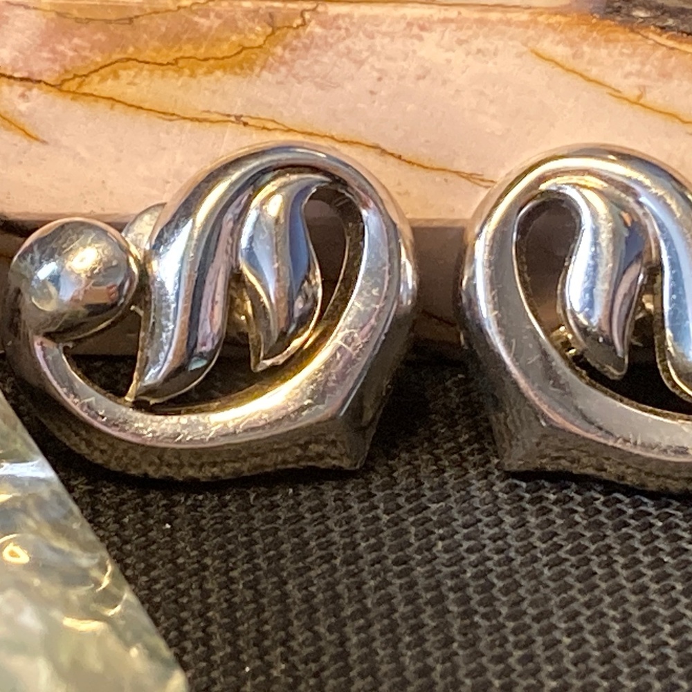 Monet vintage clip on earrings